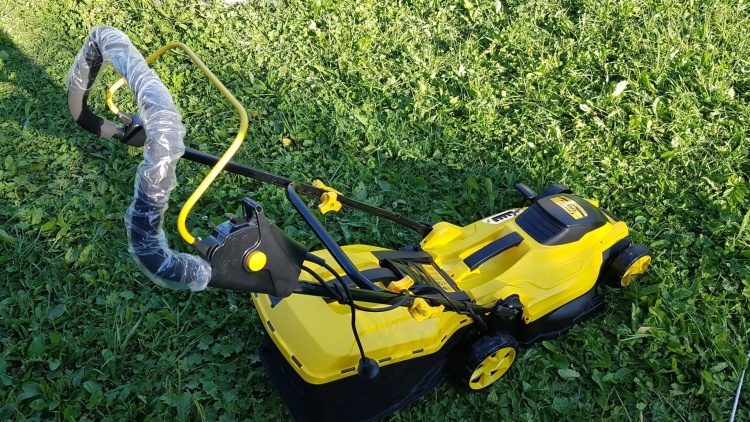 Газонокосилка эл. CHAMPION EM3616 (1,6 кВт пласт.+ткань травосб. 45л ширина 360мм 20-70мм, 11,5кг)