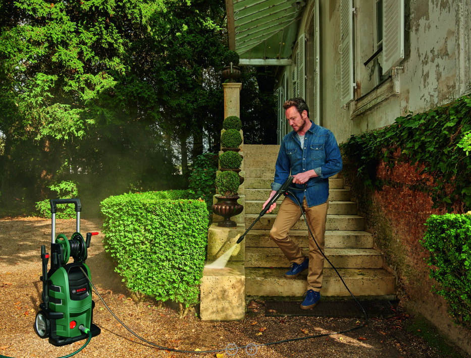 Очиститель высокого давления Bosch Advanced Aquatak 150