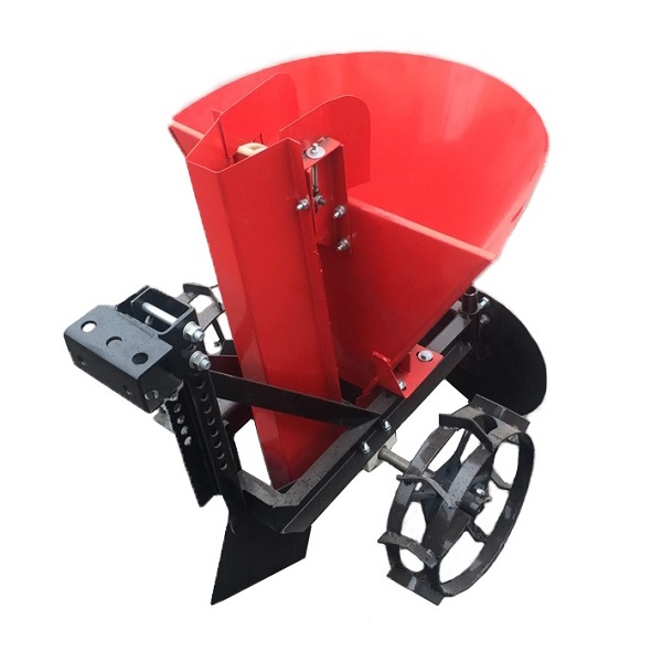 Картофелесажалка на грунтозацепах