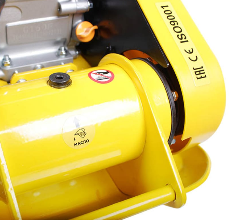 Виброплита бензиновая CHAMPION PC6337F (52,7кг11кН53*37см25см550м2/час4кВт)