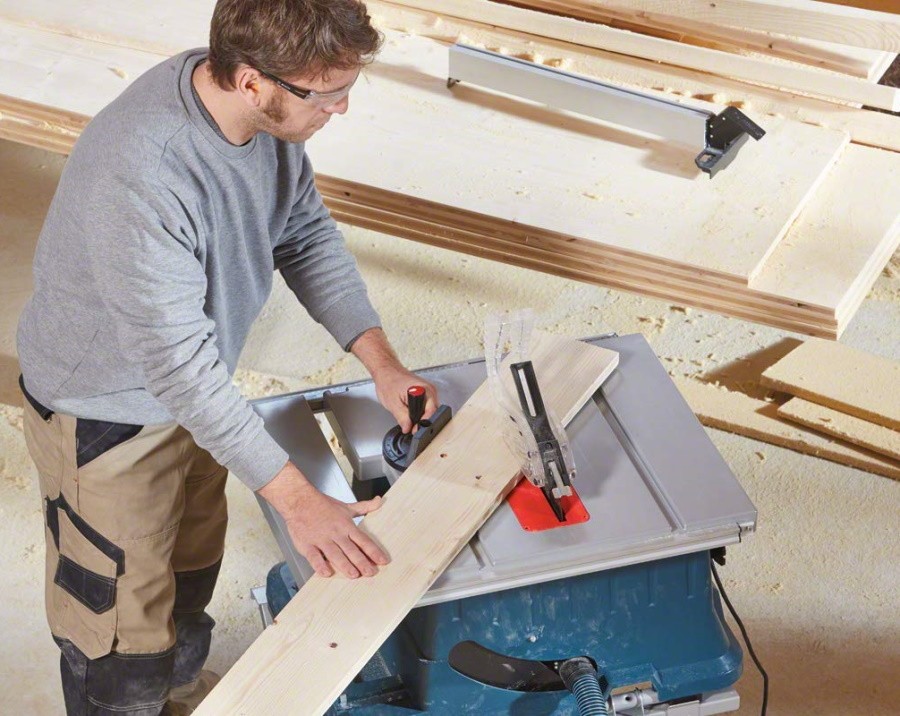 Настольная дисковая пила Bosch GTS 635-216