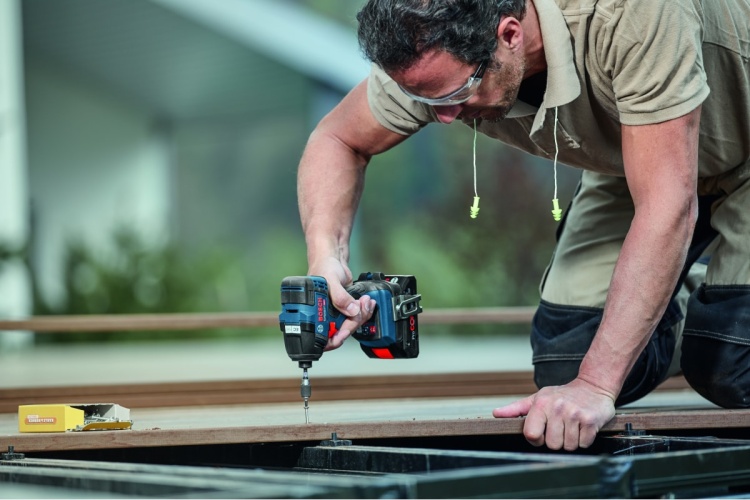 Гайковерт BOSCH GDR 18V-200 без аккумулятора и зарядного устройства