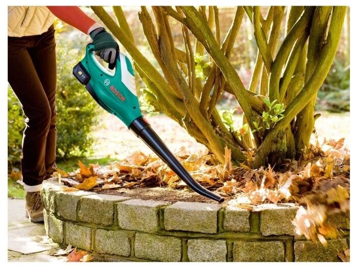 Аккумуляторная воздуходувка BOSCH ALB 18 LI 2.5Ач