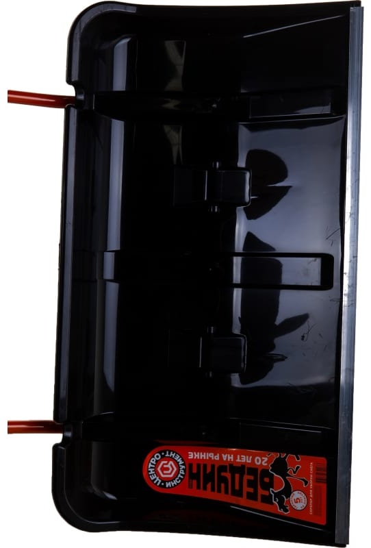 Ручной скрепер на колесах для уборки снега Бедуин