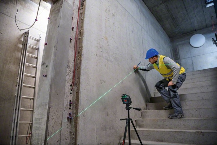 Нивелир лазерный BOSCH GLL 2-20 G + BT150