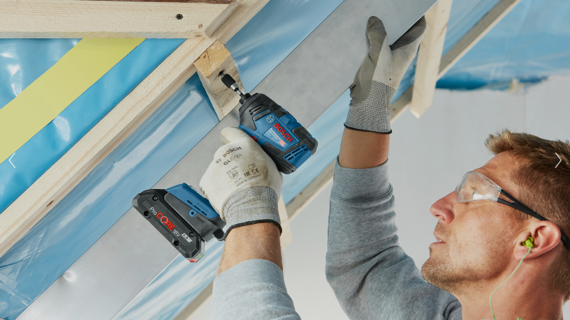  Аккумуляторный ударный гайковёрт GDR 18V-200 C Professional + набор бит 