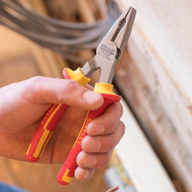 0-84-000 STANLEY ПЛОСКОГУБЦЫ ЭЛЕКТРИКА "MAXSTEEL VDE" КОМБИНИРОВАННЫЕ 160MM Х 1000В