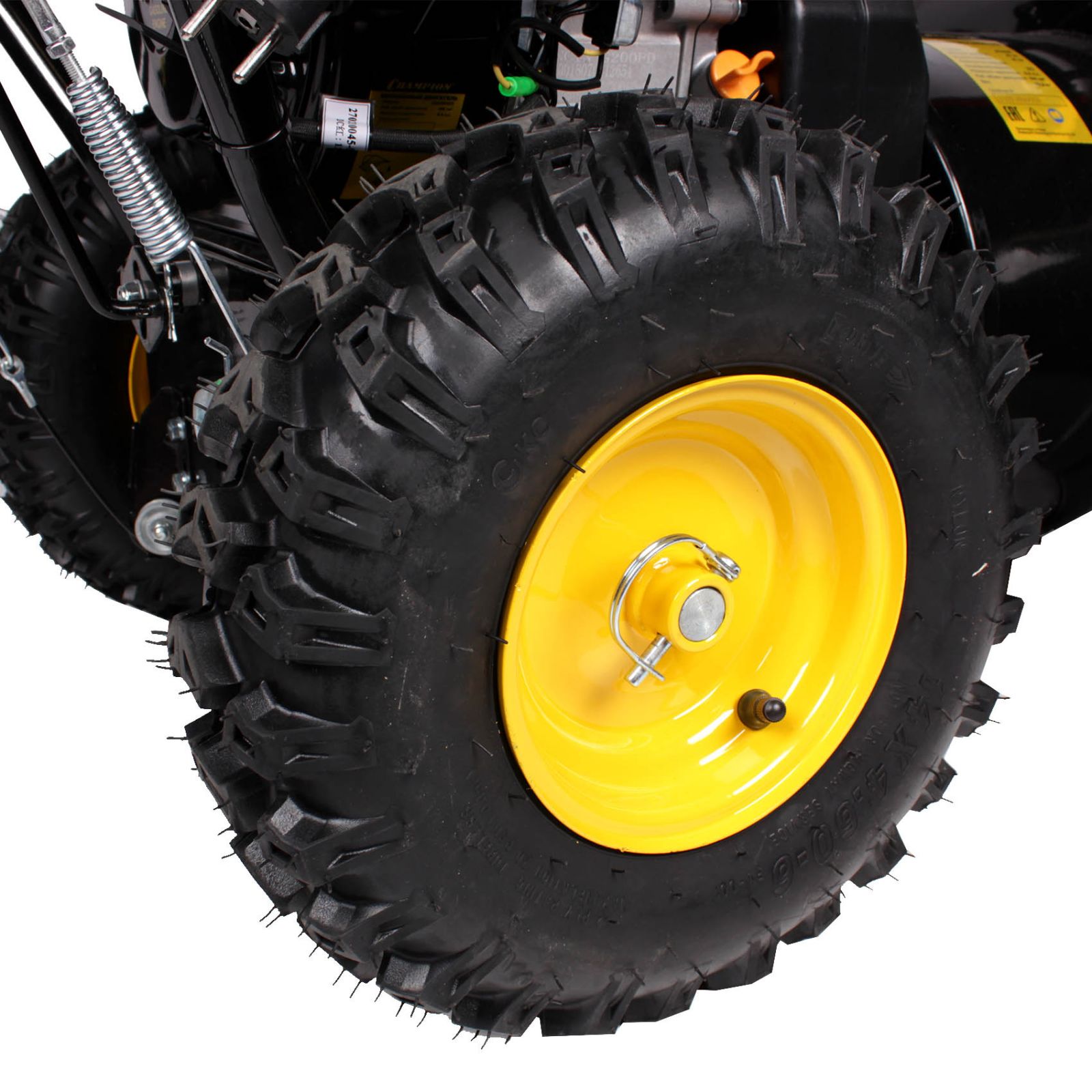 Снегоотбрасыватель CHAMPION ST662E (6,5л/с 61см 6F/2R колеса.3,6л/80,5кг,эл.стартер,фары,обогрев рук)