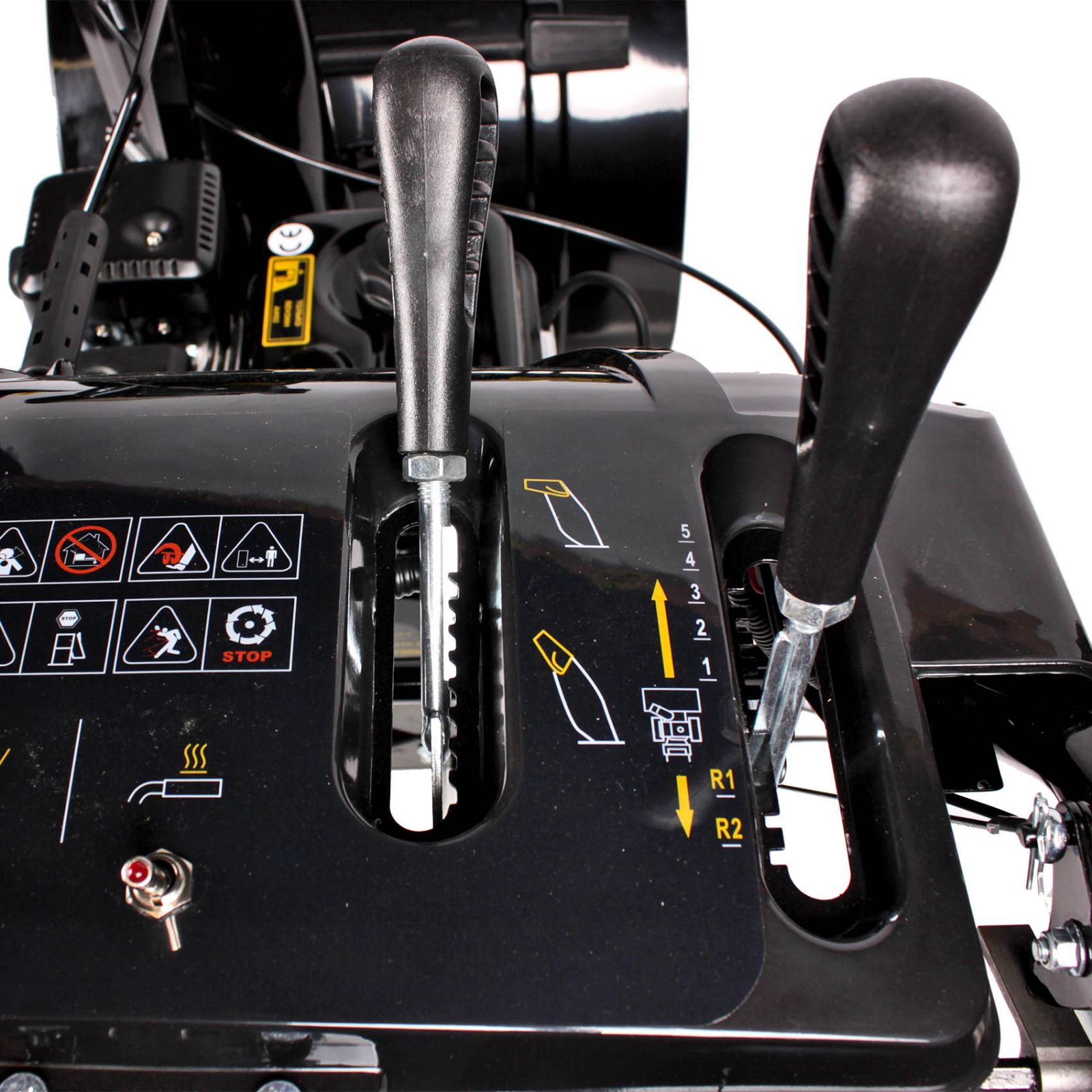 Снегоотбрасыватель CHAMPION ST662E (6,5л/с 61см 6F/2R колеса.3,6л/80,5кг,эл.стартер,фары,обогрев рук)