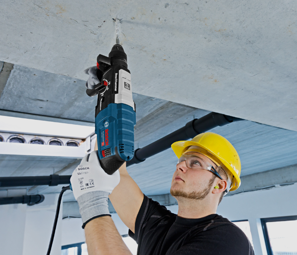 Профессиональный набор: перфоратор GBH 2-28 + 11 сверл SDS plus в L-case